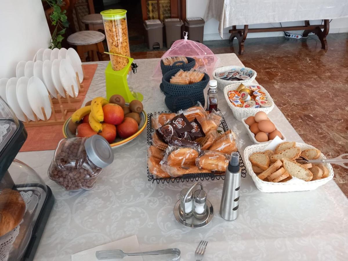 مارينا دي كارّارا B&B Tra Mare E Marmo المظهر الخارجي الصورة
